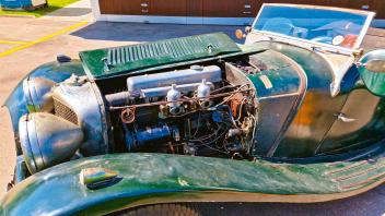 Stable : 6 cylindres de 3485 cm3 fournissent 125 CV.